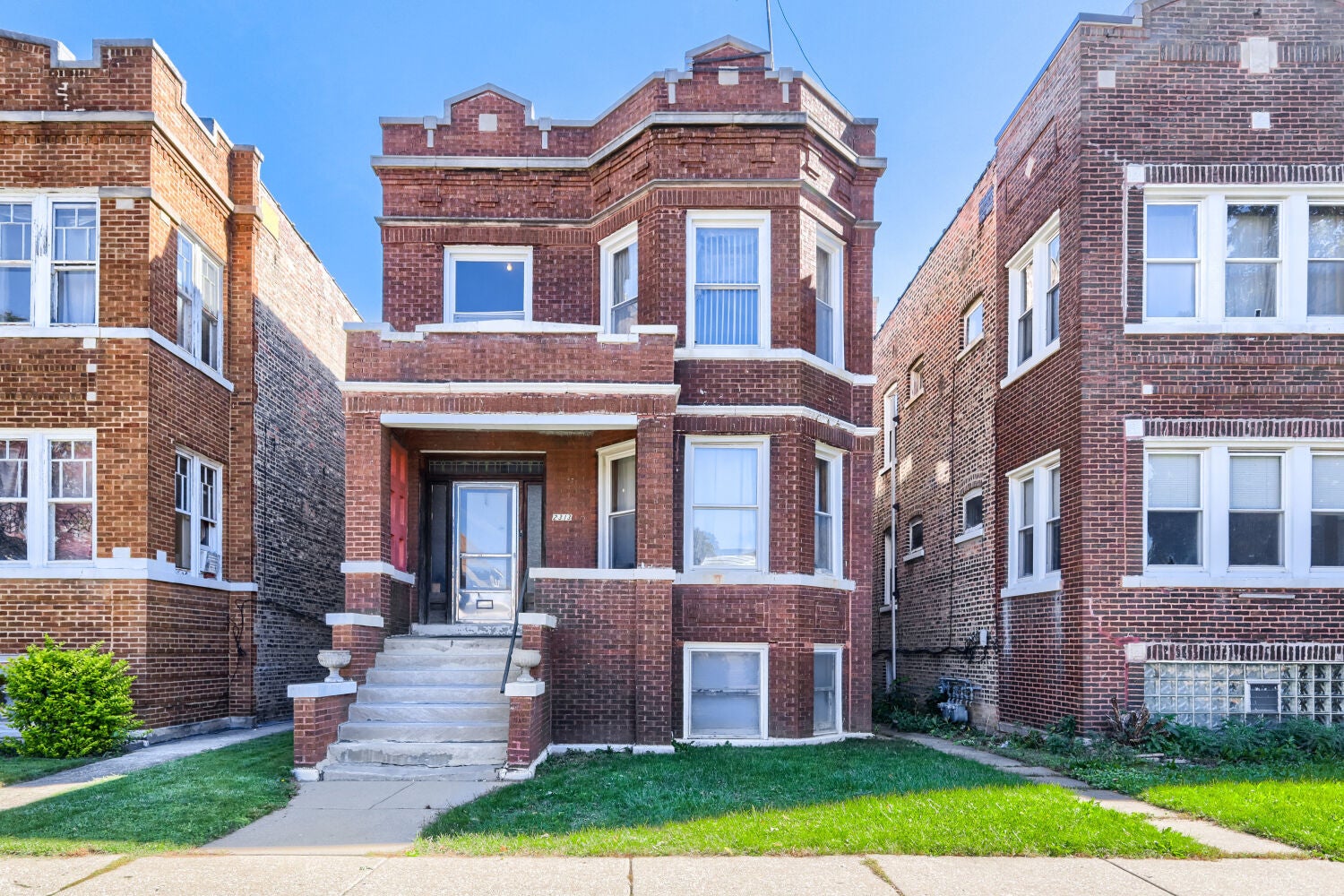 2313 S 61st Court