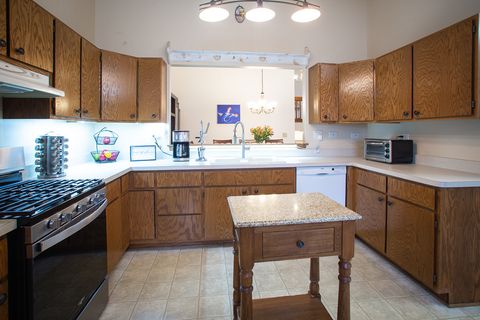 Tiny photo for 238 Royal Lane, Bloomingdale, IL 60108 (MLS # 12574088)