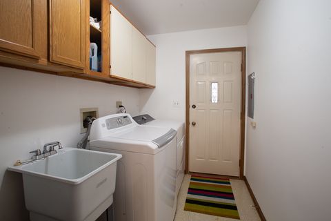 Tiny photo for 238 Royal Lane, Bloomingdale, IL 60108 (MLS # 12574088)