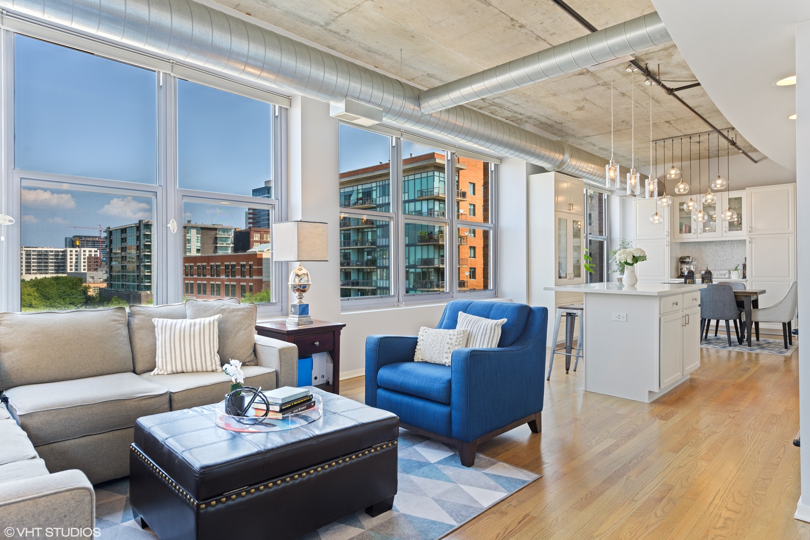 933 W VAN BUREN Street 527