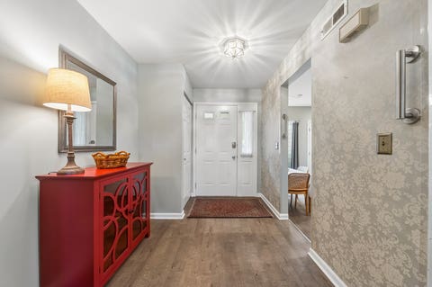Tiny photo for 703 Caliente Court #115B, Libertyville, IL 60048 (MLS # 12717432)