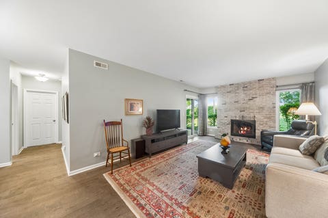 Tiny photo for 703 Caliente Court #115B, Libertyville, IL 60048 (MLS # 12717432)
