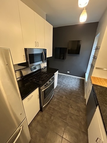1320 W Wilson Avenue 3B