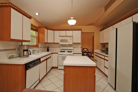 Tiny photo for 464 Farm Bridge Road, Lake Zurich, IL 60047 (MLS # 12656603)