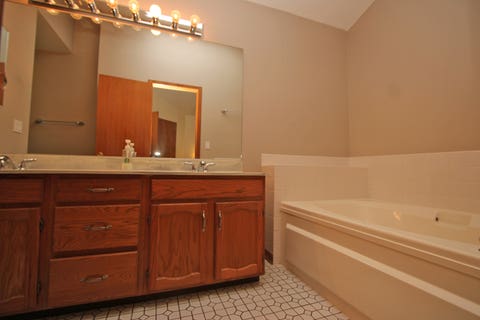 Tiny photo for 464 Farm Bridge Road, Lake Zurich, IL 60047 (MLS # 12656603)