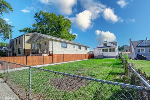 Tiny photo for 3649 N Overhill Avenue, Chicago, IL 60634 (MLS # 12604710)