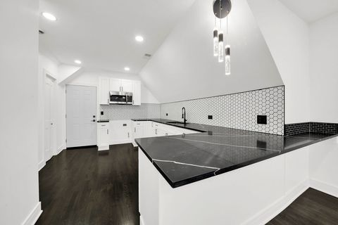 Tiny photo for 6607 S Oakley Avenue, Chicago, IL 60636 (MLS # 12611044)