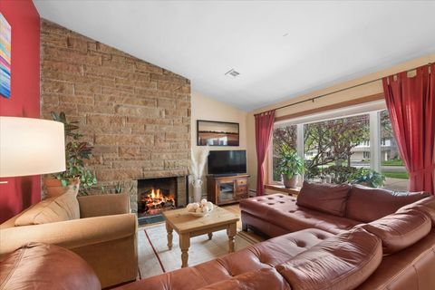 Tiny photo for 611 50th Place, Western Springs, IL 60558 (MLS # 12653792)
