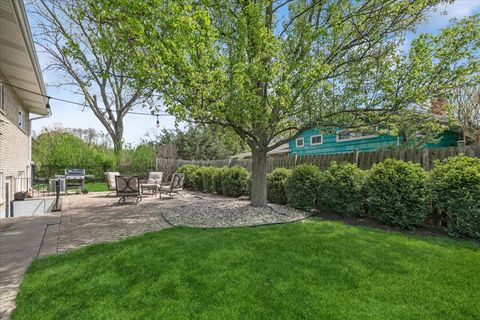 Tiny photo for 611 50th Place, Western Springs, IL 60558 (MLS # 12653792)