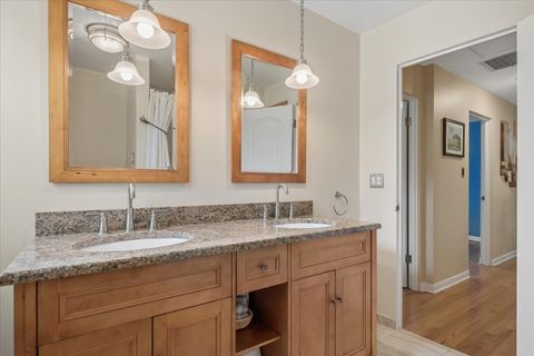 Tiny photo for 611 50th Place, Western Springs, IL 60558 (MLS # 12653792)