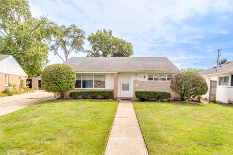 Photo of 1091 E Villa Drive, Des Plaines, IL 60016 (MLS # 12748518)