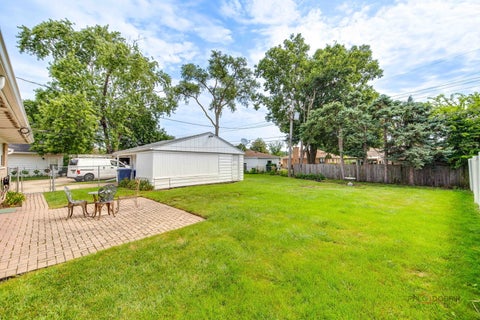 Tiny photo for 1091 E Villa Drive, Des Plaines, IL 60016 (MLS # 12748518)