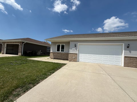 924 Bergera Street W, Braidwood, IL 60408 - #: 12698127