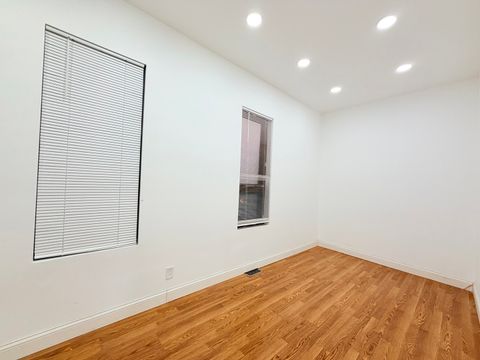 Tiny photo for 3206 S Lowe Avenue, Chicago, IL 60616 (MLS # 12532032)