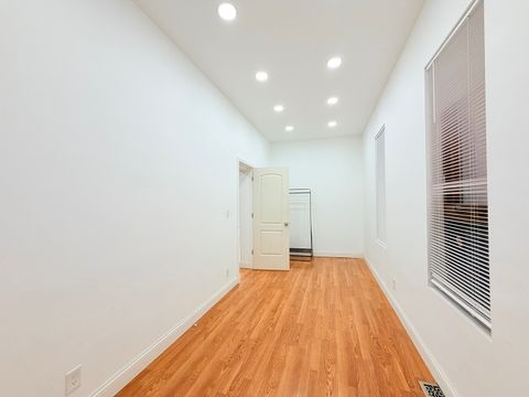 Tiny photo for 3206 S Lowe Avenue, Chicago, IL 60616 (MLS # 12532032)