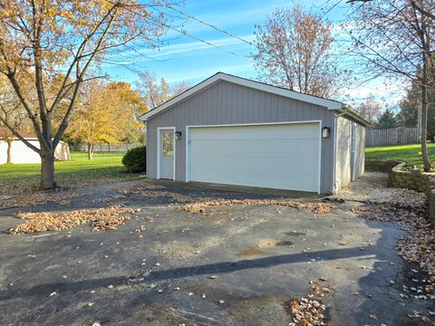Tiny photo for 836 Regent Street, New Lenox, IL 60451 (MLS # 12589308)