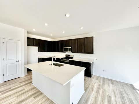 Tiny photo for 702 West Point Way, Oswego, IL 60543 (MLS # 12670746)