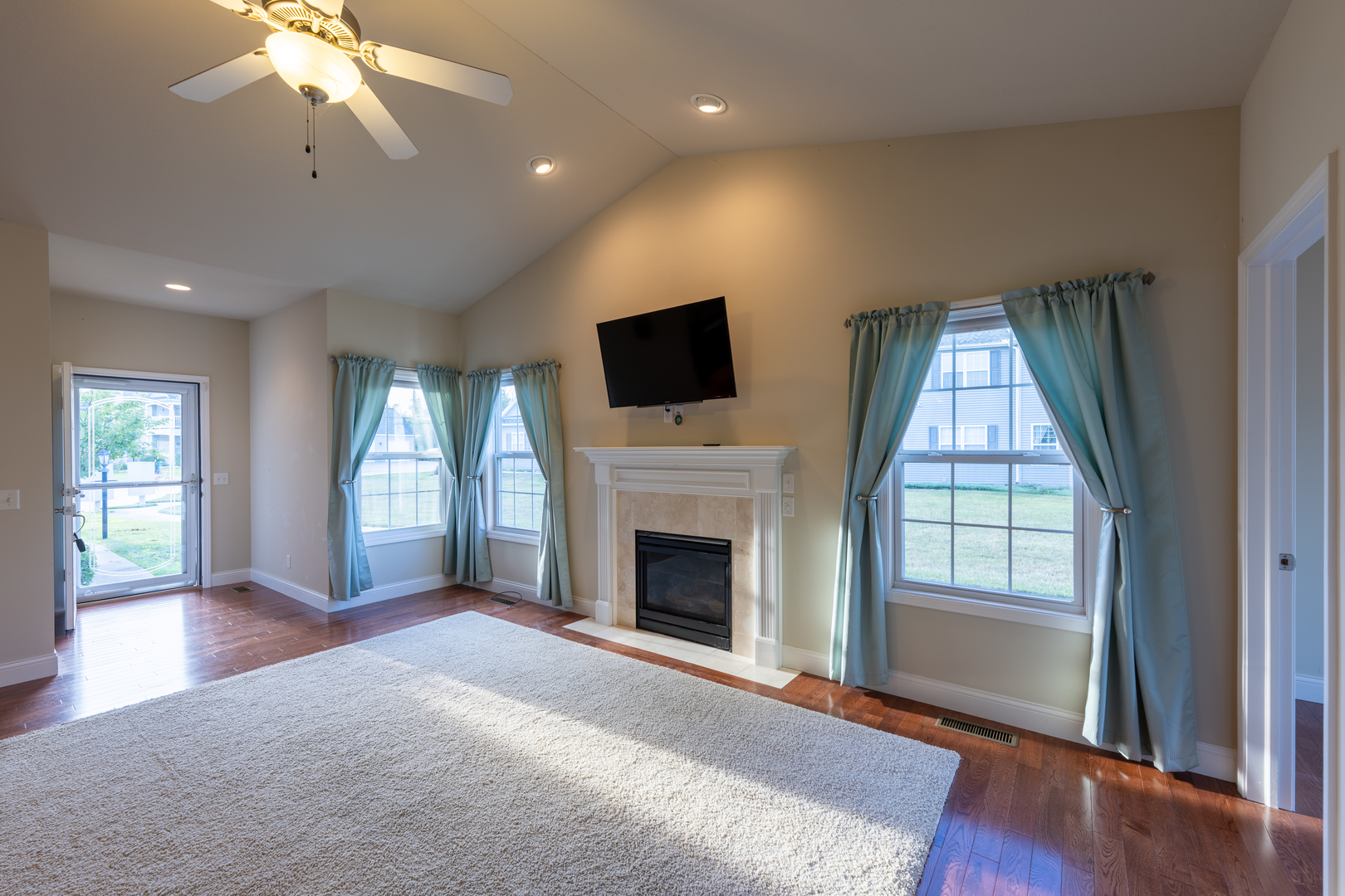 3047 E Stillwater Landing