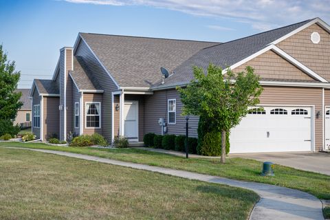 Photo of 3047 E Stillwater Landing Lndg, Urbana, IL 61802 (MLS # 12438070)