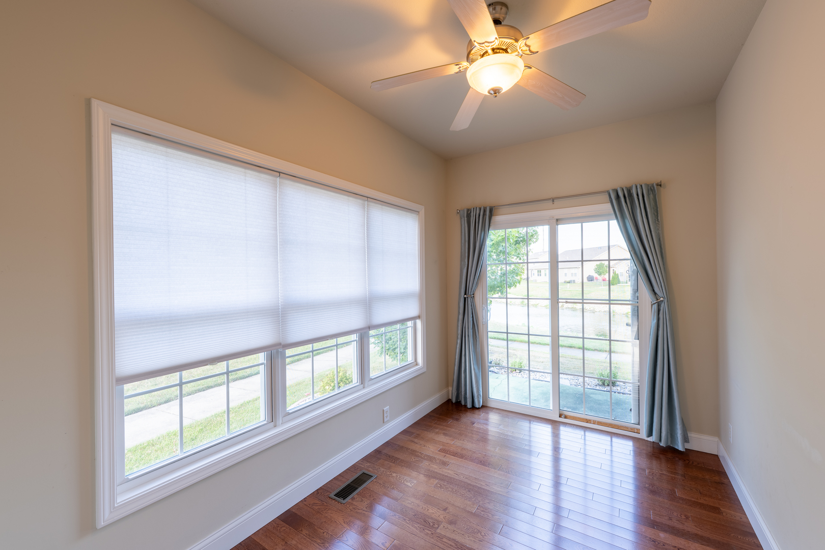 3047 E Stillwater Landing