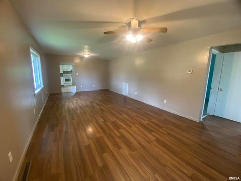 Tiny photo for 22545 Thompsonville Lake Road, Thompsonville, IL 62890 (MLS # EB458195)