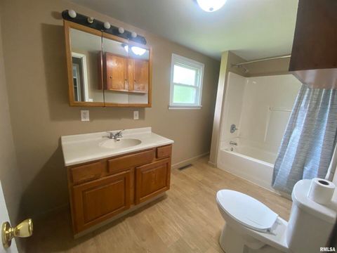 Tiny photo for 22545 Thompsonville Lake Road, Thompsonville, IL 62890 (MLS # EB458195)