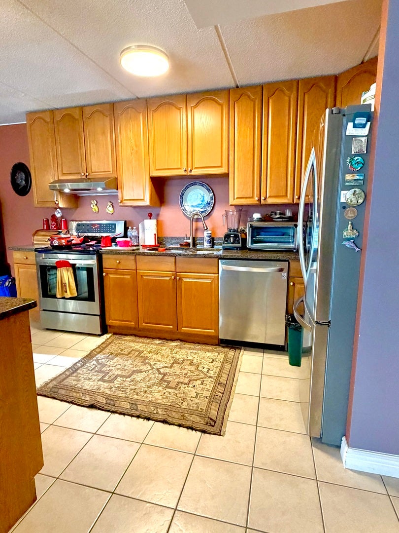 1301 N Western Avenue 237
