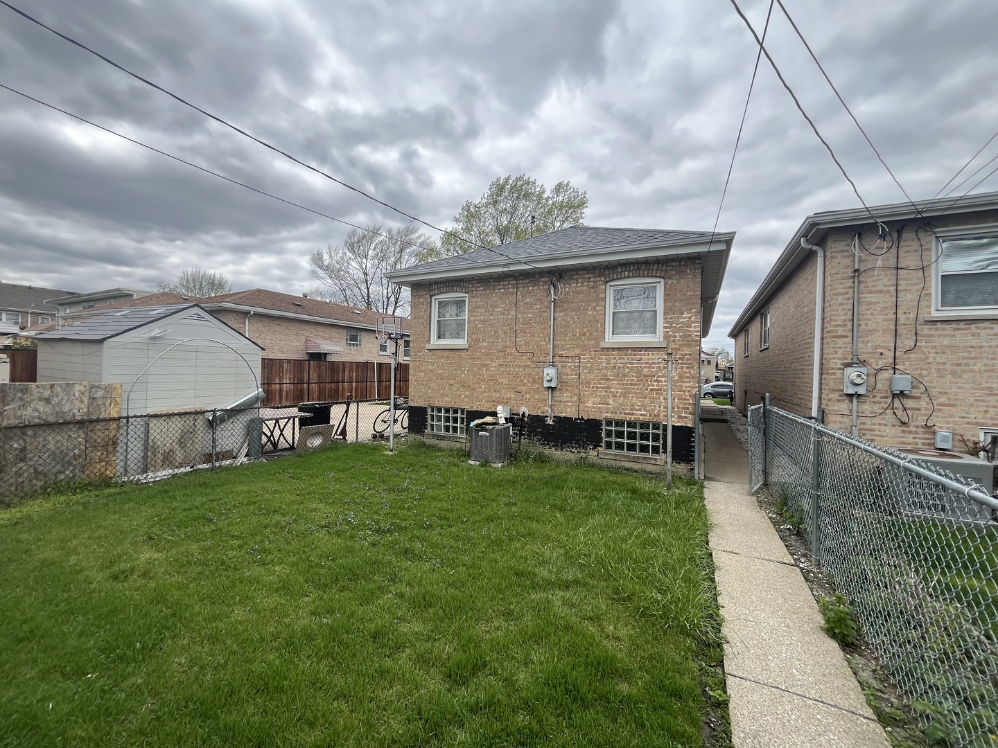 3709 W 56th Place