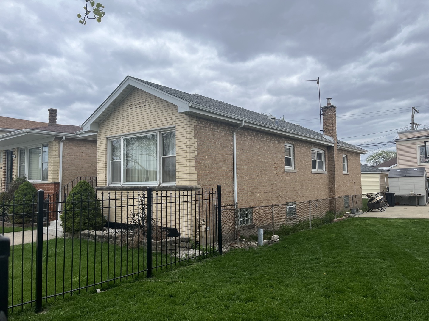 3709 W 56th Place