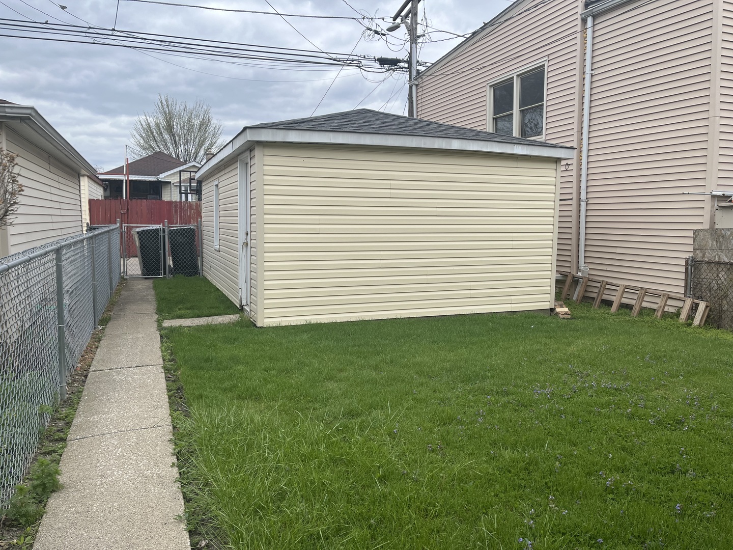 3709 W 56th Place