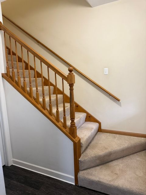 Tiny photo for 19 Windsor Circle #B, South Elgin, IL 60177 (MLS # 12610017)