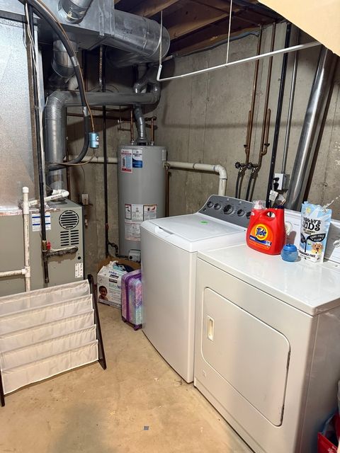 Tiny photo for 19 Windsor Circle #B, South Elgin, IL 60177 (MLS # 12610017)