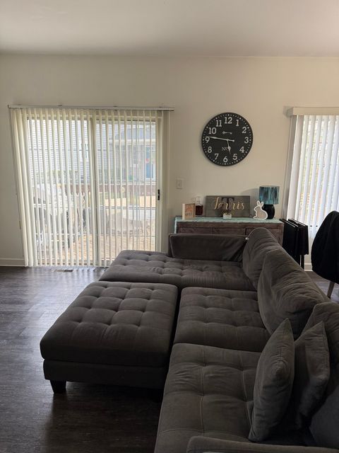 Tiny photo for 19 Windsor Circle #B, South Elgin, IL 60177 (MLS # 12610017)