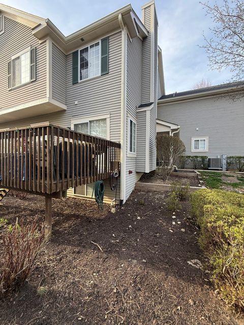 Tiny photo for 19 Windsor Circle #B, South Elgin, IL 60177 (MLS # 12610017)