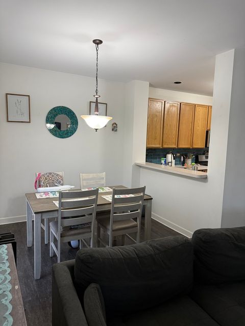 Tiny photo for 19 Windsor Circle #B, South Elgin, IL 60177 (MLS # 12610017)