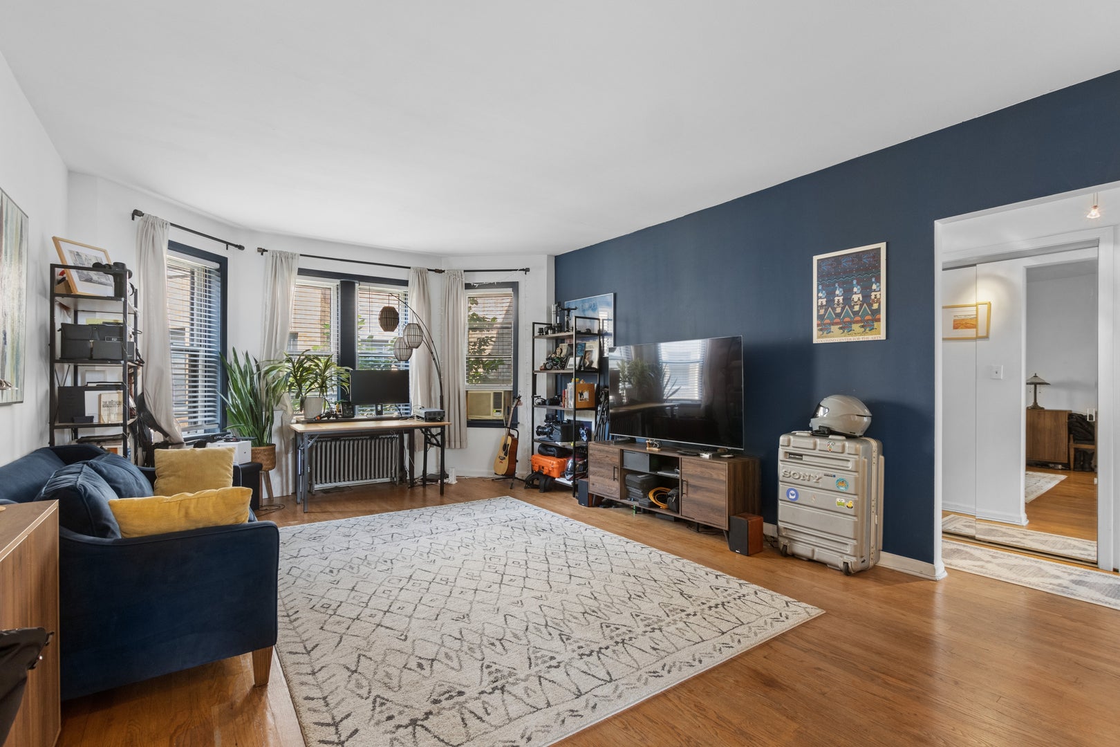 1210 W Jarvis Avenue 2N