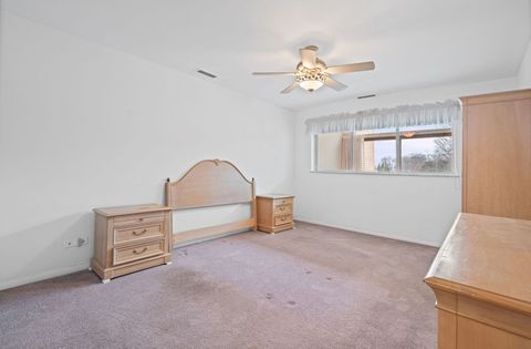 Tiny photo for 1 N Dee Road #1B, Park Ridge, IL 60068 (MLS # 12589349)