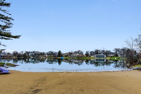 Tiny photo for 1 N Dee Road #1B, Park Ridge, IL 60068 (MLS # 12589349)