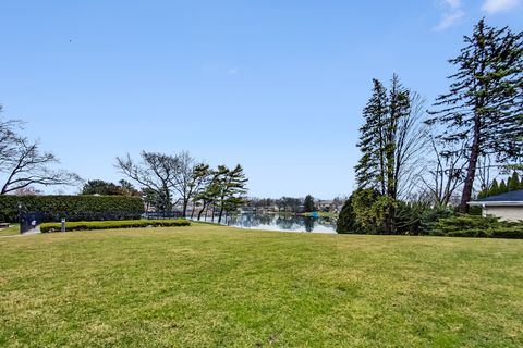 Tiny photo for 1 N Dee Road #1B, Park Ridge, IL 60068 (MLS # 12589349)