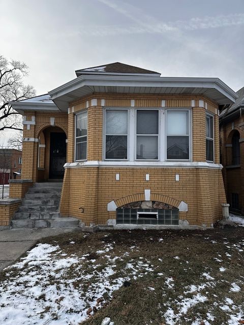 7156 S Artesian Avenue Chicago IL 60629