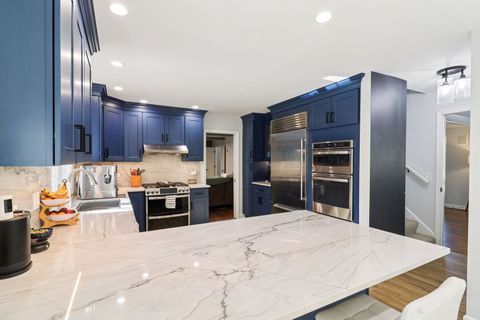 Tiny photo for 1443 Woodhill Drive, Northbrook, IL 60062 (MLS # 12509574)