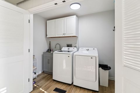 Tiny photo for 1443 Woodhill Drive, Northbrook, IL 60062 (MLS # 12509574)