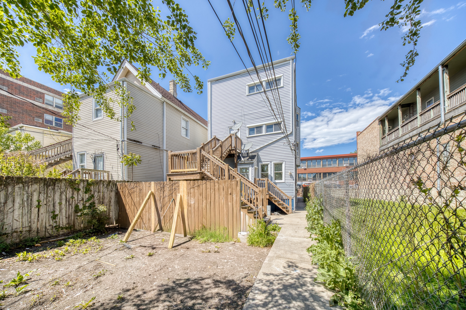 3221 E 91st Street