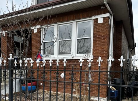 Tiny photo for 5839 S Sacramento Avenue, Chicago, IL 60629 (MLS # 12579930)