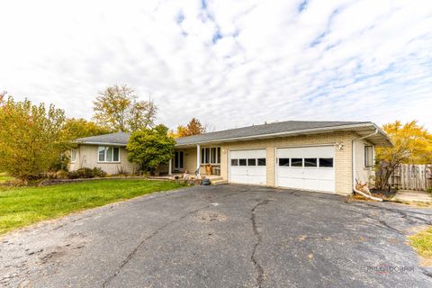 Tiny photo for 13076 W Pickford Street, Wadsworth, IL 60083 (MLS # 12498431)