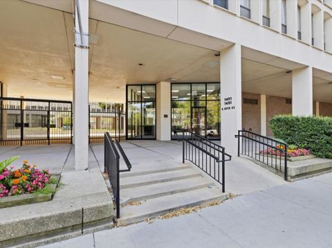 1401 E 55th Street 604N Chicago IL 60615