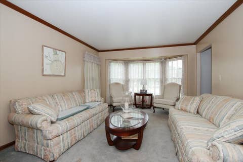 Tiny photo for 619 Yardley Lane, Hoffman Estates, IL 60192 (MLS # 12673833)