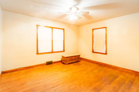 Tiny photo for 7635 W 65th Place, Bedford Park, IL 60501 (MLS # 12511236)