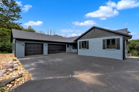 Photo of 11700 61st Avenue Place, Blue Grass, IA 52726 (MLS # 12771116)