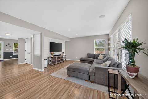 Tiny photo for 1131 Spinnaker Street, Pingree Grove, IL 60140 (MLS # 12722373)